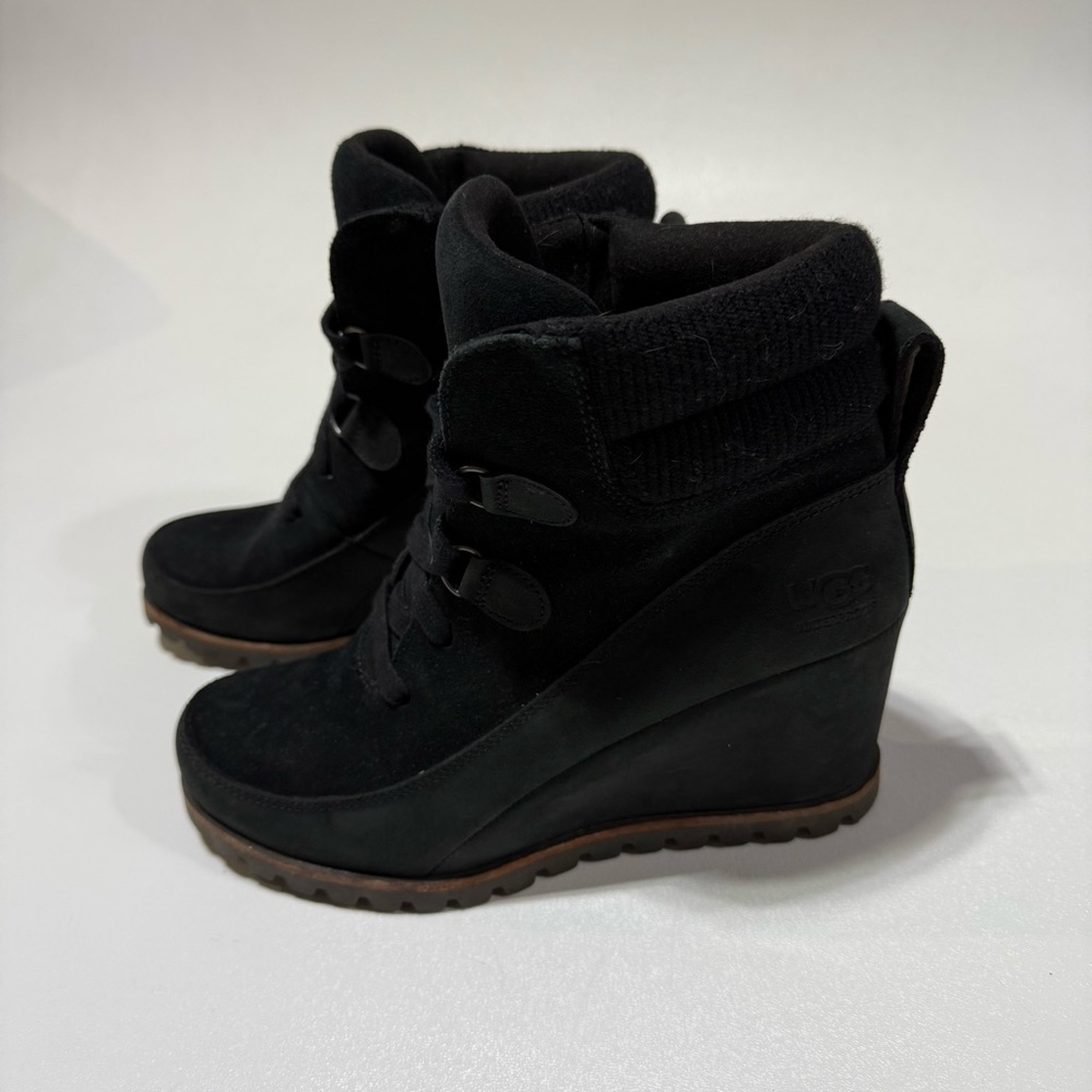 UGG Kriston Suede Leather Wedge Bootie Womens Size 7